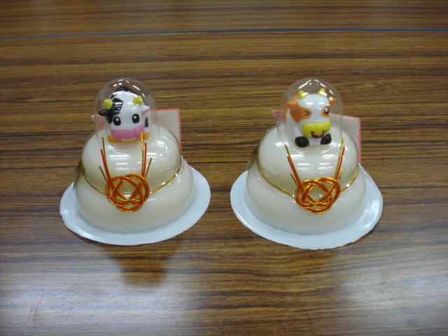 鏡餅の牛さん♡干支 （干支 卯年 にんじん 年賀状 鏡餅 うさぎ